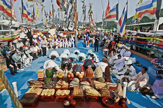 Sea Festival by Han, Changhyeon (7th Korea Ocean Art Photography Contest)